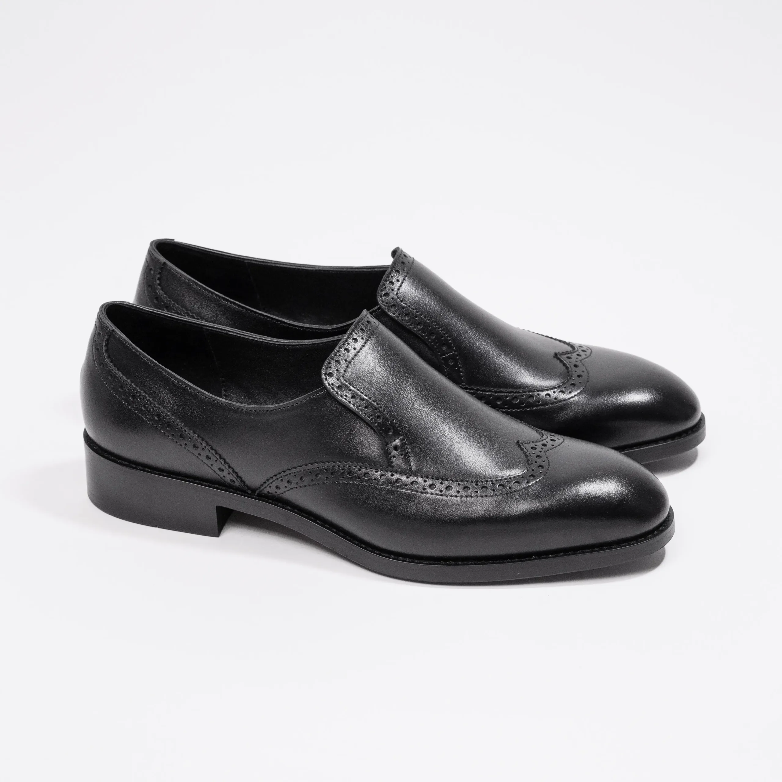 Giày Loafer Wingtip màu đen cao cấp CT Shoes chụp chính diện